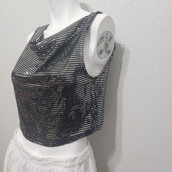 Sincerely Jules Metallic Black Crop Top Size L - Picture 9 of 9